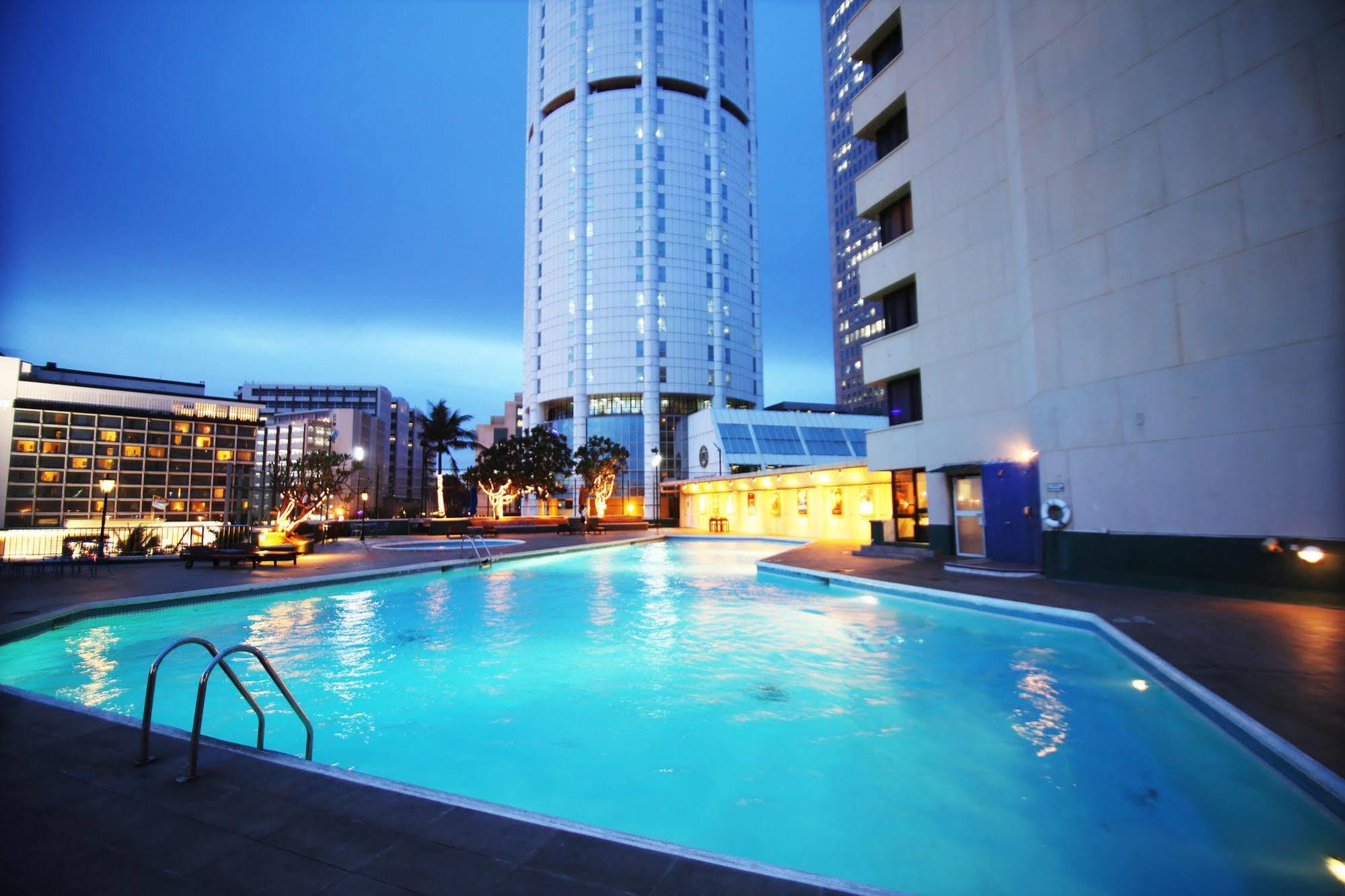 โรงแรมกาลาดารี โคลอมโบ ภายนอก รูปภาพ